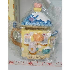 1999 Precious Moments Monthly Mini Tea Pot February Enesco Avon Exclusive 607894